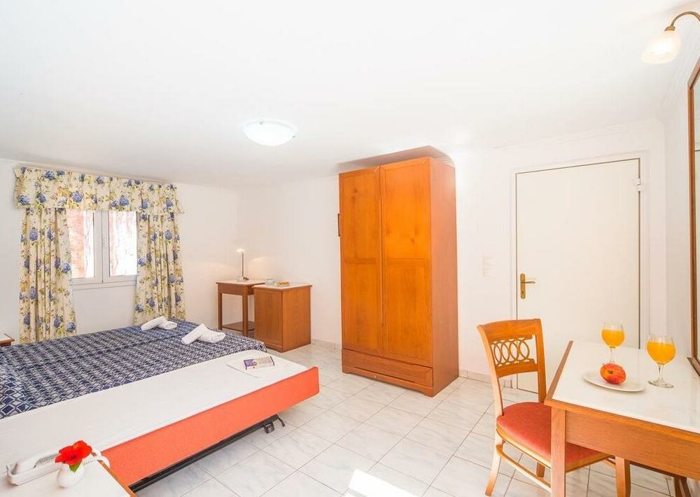 Triple Room Garden Mare Triple Room Garden Mare